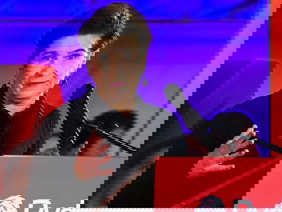 PvdA-kiezers zien fractieleden Attje Kuiken en Khadija Arib het liefst als opvolger voor Ploumen