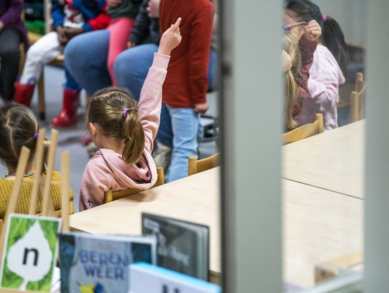 Vrijwillige ouderbijdrage moet geschrapt worden