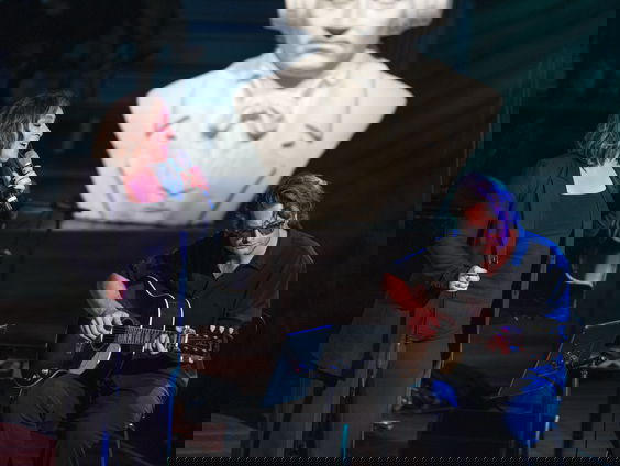 Xander Vrienten produceert plaat met liedjes van vader Henny