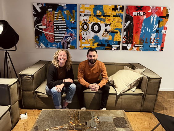 Comedian Yunus Aktas over Turkse stereotypen en zijn jeugd in de Biblebelt