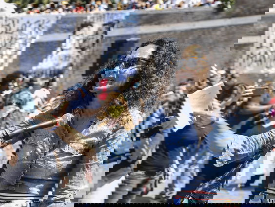 Afro-Italiaanse ontwerpster Stella Jean in hongerstaking