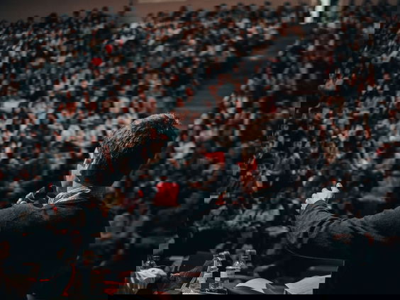 Linksom of rechtsom debat