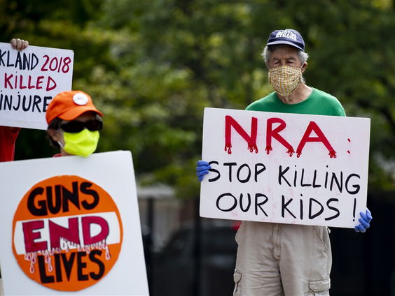 Wapenlobbyclub NRA probeert onder rechtszaak uit te komen