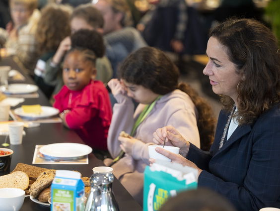 Greetje Gutter zat vanochtend aan het ontbijt met Femke Halsema