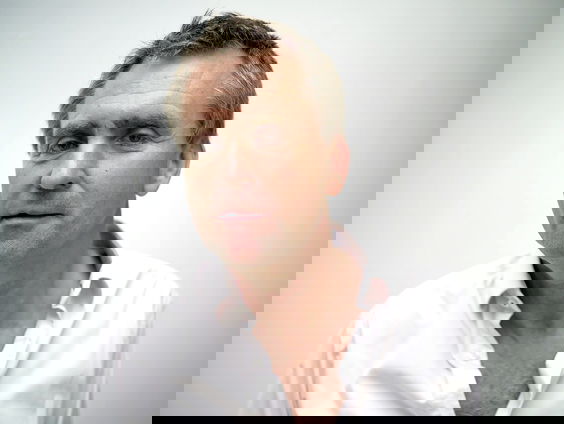 Kunststof - Melle Daamen, oud-theaterdirecteur en schrijver