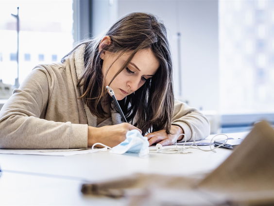 Opstel, beschouwing of zakelijke brief: Er is te weinig aandacht voor creatief schrijven op middelbare scholen