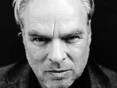 Boekenjaar 2022 - De eerste pagina van Bijna op de radio van Nico Dijkshoorn