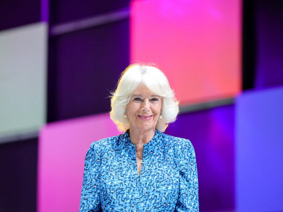 Camilla Parker Bowles gastredacteur van speciale editie 'Country Life'