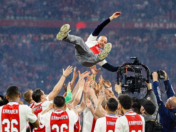 Huldiging Ajax met meer dan trotse trainer Erik ten Hag