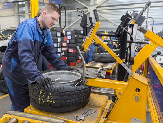 Iedere automobilist doe-het-zelf-garagist in strijd tegen wachtlijsten