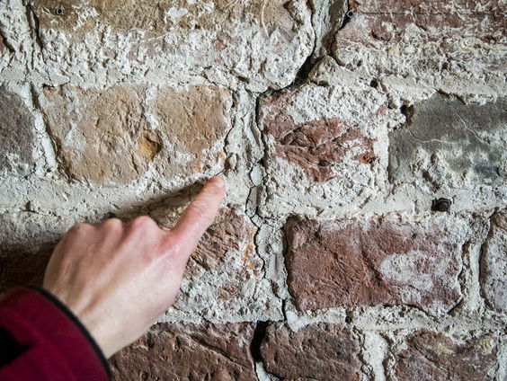 Cabaretvoorstelling over de aardbevingen in Groningen: 'Soms pijnlijk, soms vrolijk'