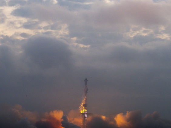 Astrofysicus Marc Klein Wolt over de grootste raket ter wereld