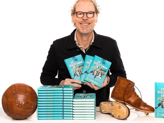 Frank Krake schrijft nieuw boek over hoe de levens van een Nederlandse verzetsheld en een Duitse voetbalheld elkaar kruisen