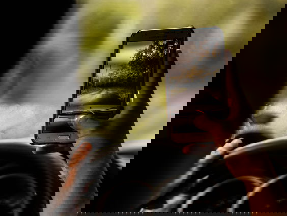 Hoe maak je een succesvolle campagne tegen telefoongebruik in het verkeer?