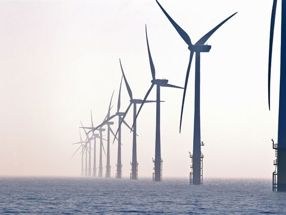 Hoe kan er toch gevist worden tussen de windmolens?