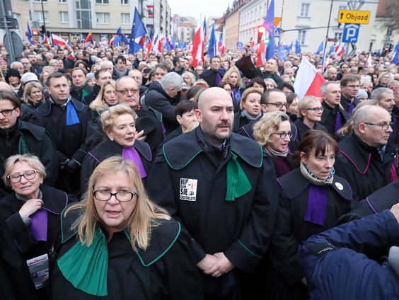 Wat onze democratie kan leren van Polen en Hongarije