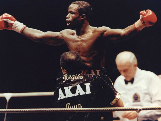 Terug naar 1997: Bokser Regilio Tuur stopt