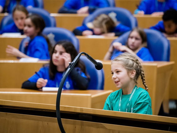 Stand.nl: Het wordt tijd dat kinderen en jongeren serieuze invloed krijgen op beleid