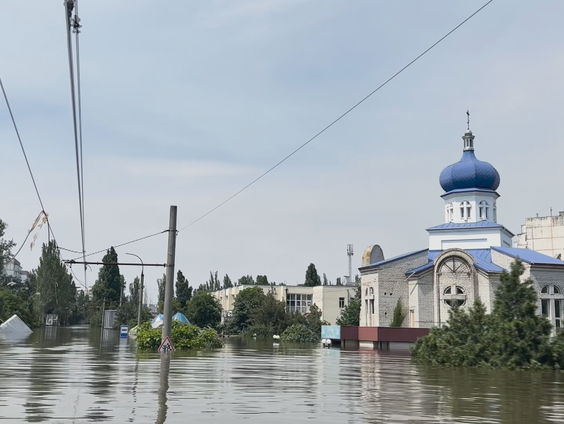 5 doden na damdoorbraak in regio Cherson