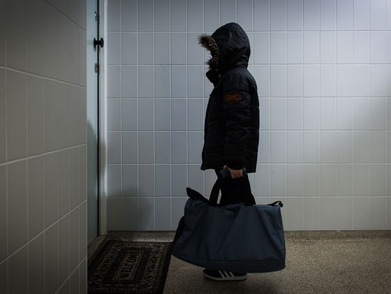 ‘Uithuisgeplaatste gezinnen te vaak aan lot overgelaten’