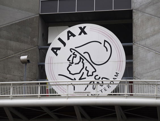 Scenarioschrijver Eddy Terstall schijnt zijn licht over de situatie bij Ajax