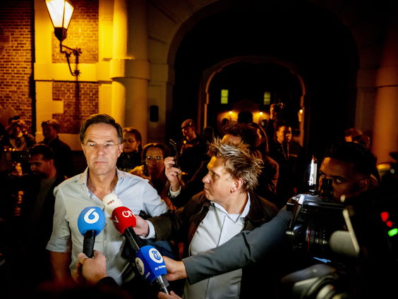 Den haag vandaag: Het kabinet voert crisisoverleg