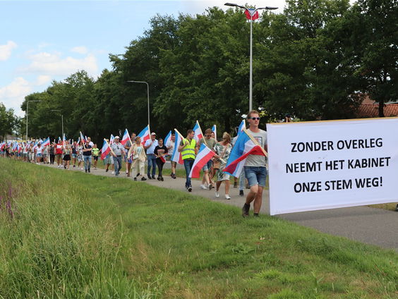 Gemeenten dwingen asielzoekers op te nemen?