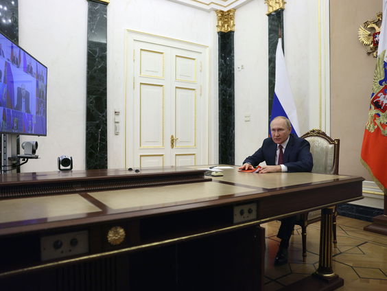 Correspondent Iris de Graaf over Poetins speech