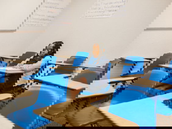 Een pester en gepeste met elkaar in gesprek