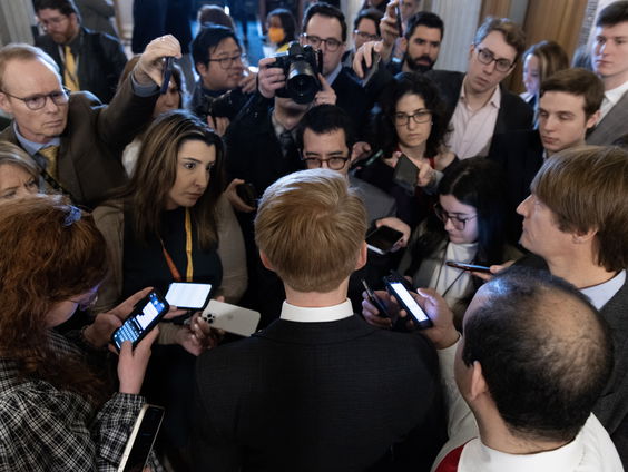 Wat heeft de grens met Mexico te maken met de steun voor Oekraïne?