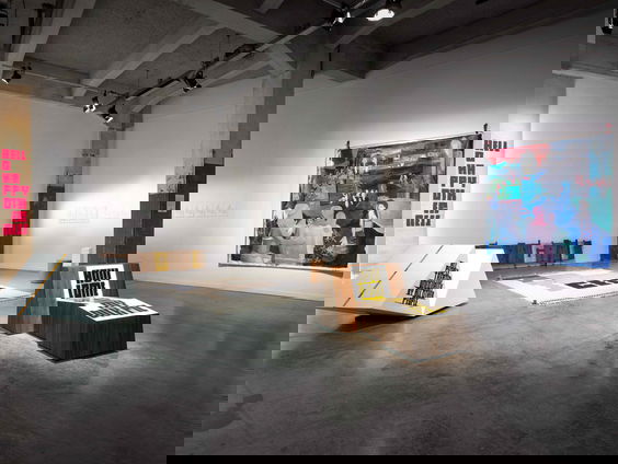 Een kunstbeurs voor kunstenaars die op latere leeftijd zijn begonnen