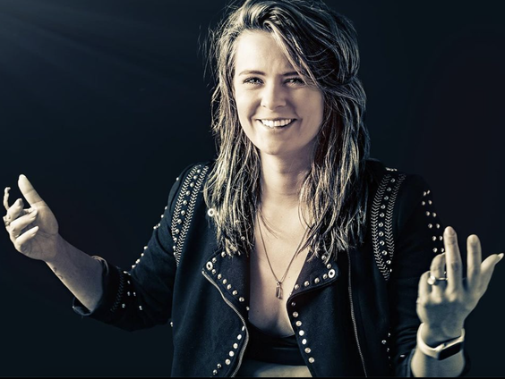 Zangeres Mell Jonk openhartig over depressie