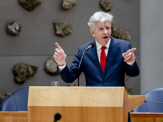 Ingewikkeld debat over vastzittende kabinetsformatie