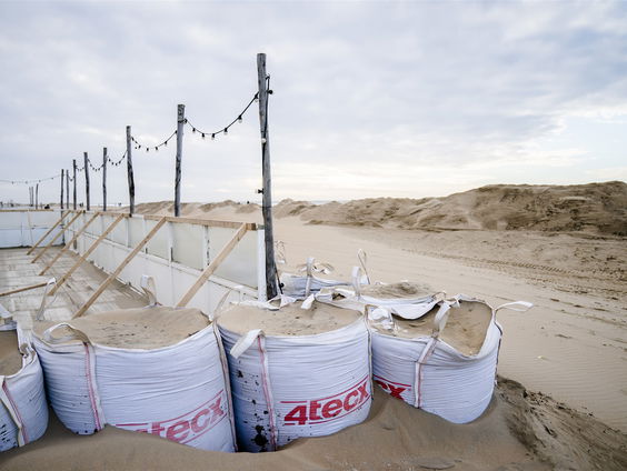 Stormjager Paul Begijn volgt storm Eunice vanuit Zeeland
