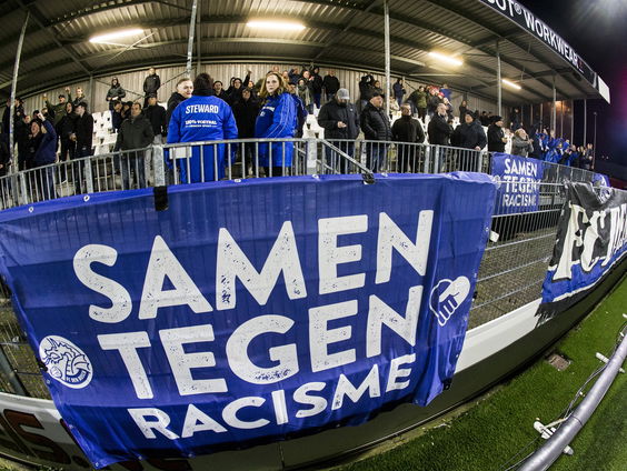 5 vragen over online racisme door voetbalfans