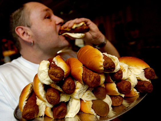 De frikandel is voor de snackbar van levensbelang