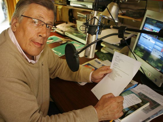 Candlelight-presentator Jan van Veen (79) overleden