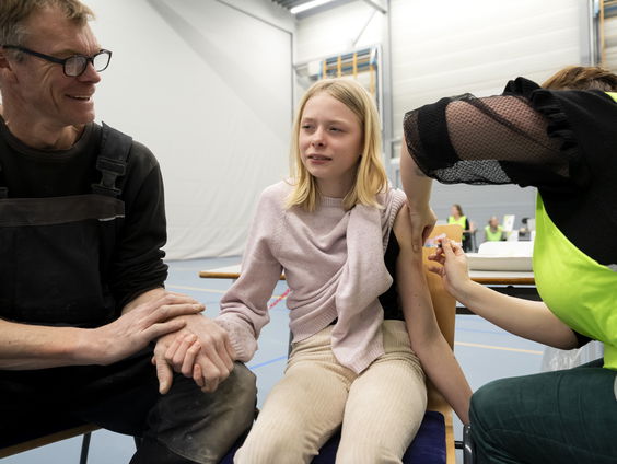 Is het wenselijk dat basisscholen naar vaccinatie van nieuwe leerlingen vragen?