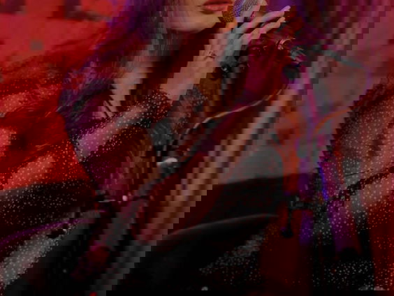 The Voice of Holland ster Hanin nog altijd in onzekerheid over verblijf in Nederland: "Wie helpt ons aan de juiste papieren uit Venezuela?"