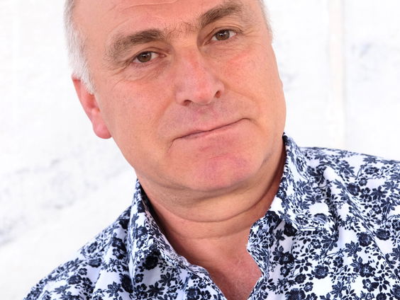 Celil Toksöz, regisseur