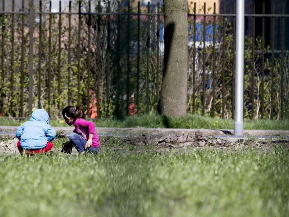 Noodkreet zorgverleners: zorg voor kinderen en zwangeren in azc's moet beter