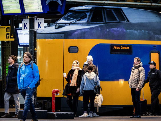 Stand.nl: De overheid moet opnieuw bijspringen om treinkaartjes betaalbaar te houden