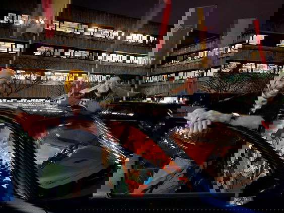 Yourie Verwij heeft een tijdje vrijwillig in zijn auto gewoond en deelt zijn ervaringen