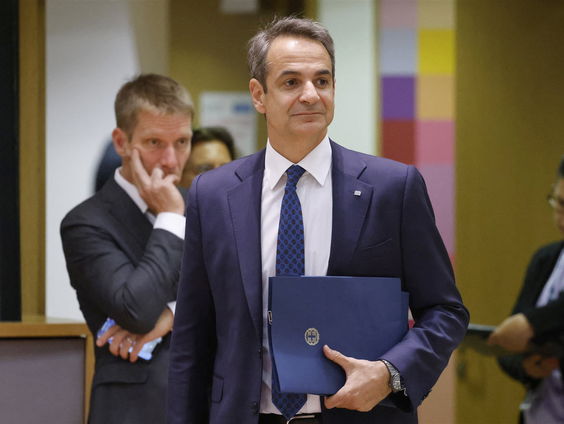 Bureau Buitenland - Griekse premier wankelt door 'Watergateschandaal'