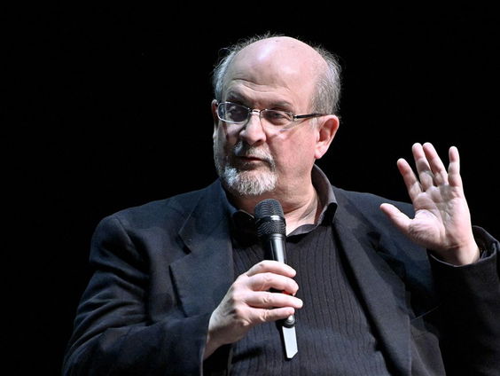 Stephan Sanders (ex Rushdie Defense Committee) over de dreiging op Salman Rushdie