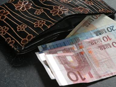 Mensen met kleine beurs hard getroffen door stijgende prijzen