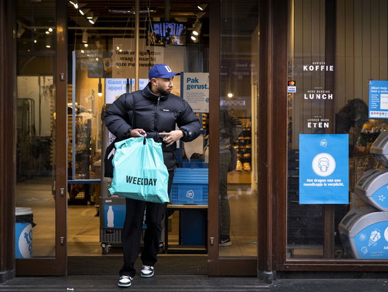 Jongeren worden te veel verleid tot ongezonde producten in supermarkten