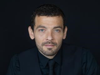 Kunststof - Deniz Kuypers, schrijver