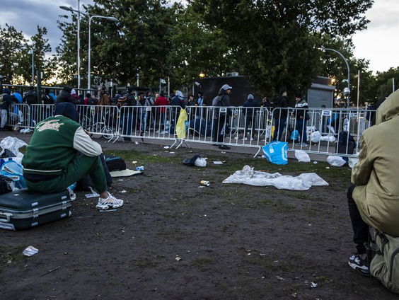 Brekelmans (VVD) over de oproep tot extra opvangplekken van Van der Burg