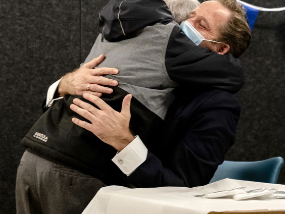 Ook zonder coronamaatregelen mist 80% van de mensen lichamelijk contact